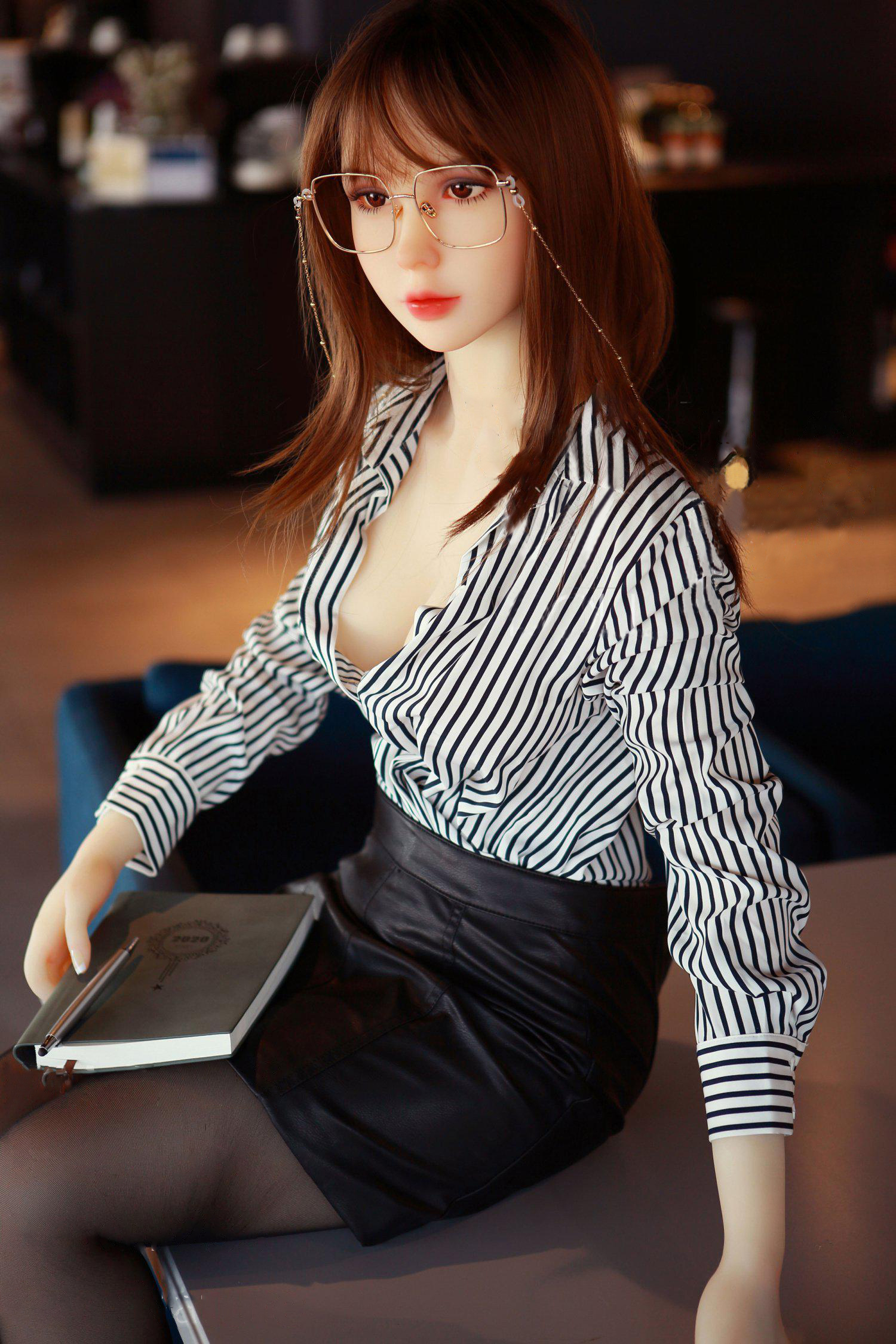 Milly-Petite-Lifelike-Sexy-Sex-Doll-15